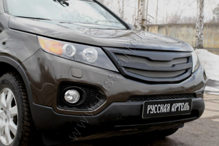 Изображение Решетка радиатора Kia Sportage 2011 с сеткой металлик (1 поперечина) Вариант 2