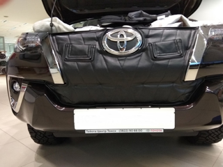 Изображение Утеплитель радиатора Toyota Fortuner 2015-2020 до ресталинг